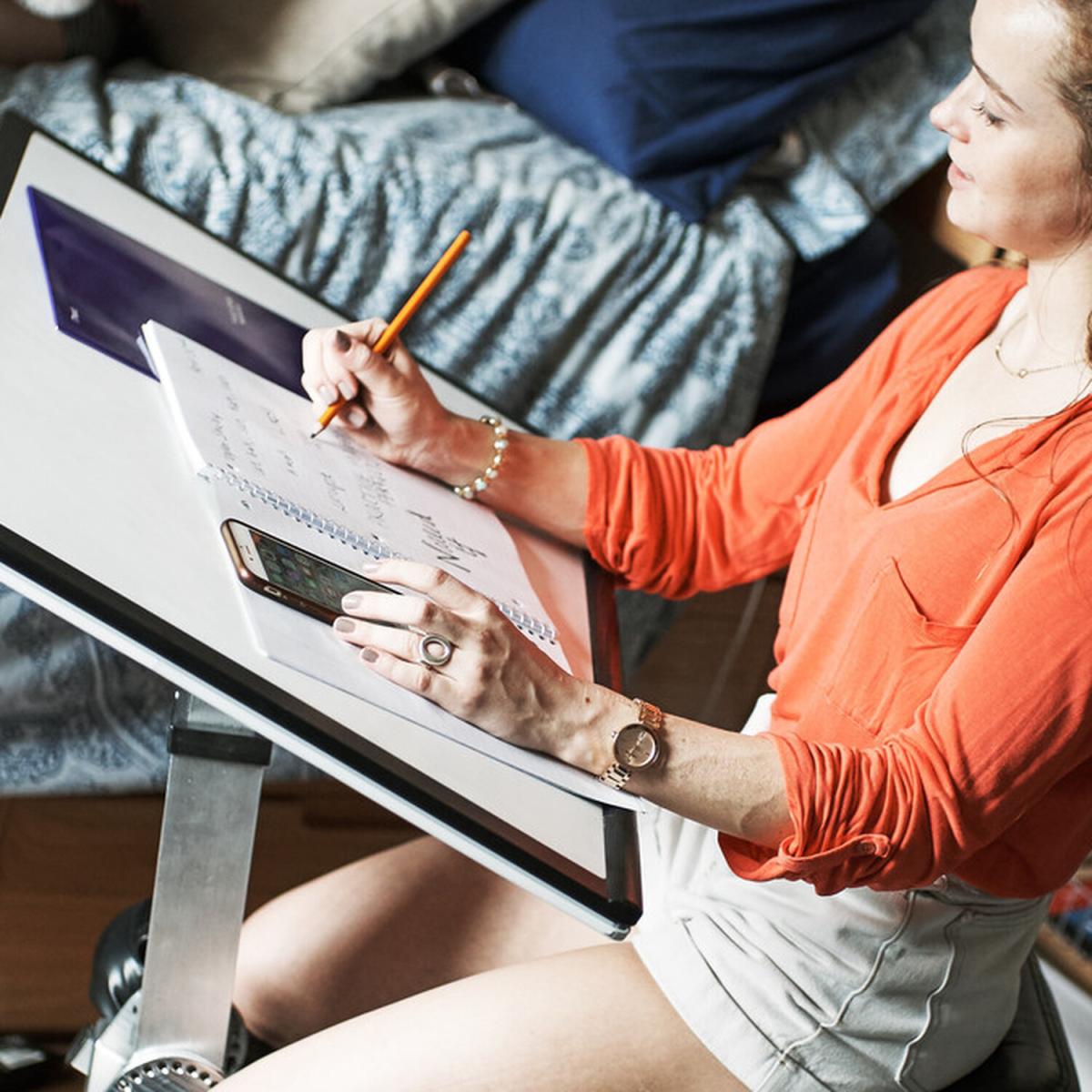 The Edge Desk - White – image 7