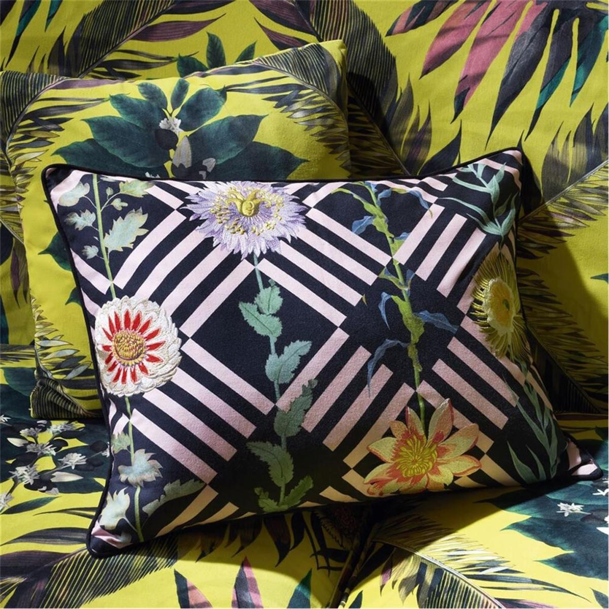 Flowers Game Cushion - 60x45cm – image 3