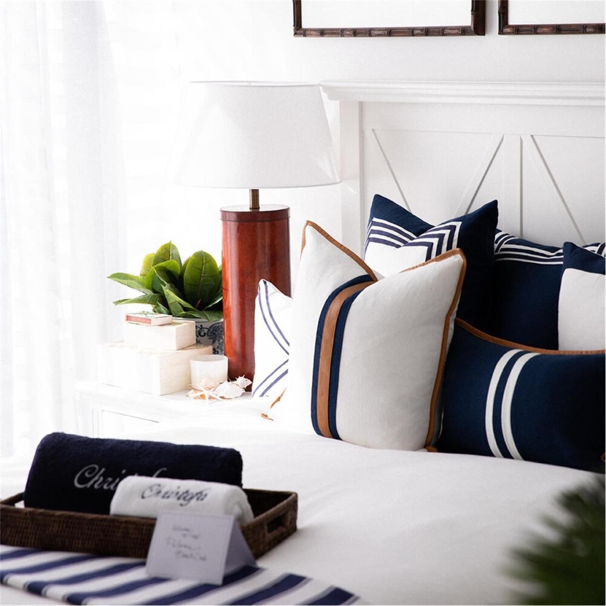 Living Portofino Linen Cushion – image 5