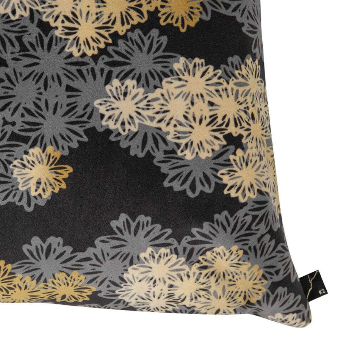 K3 Design by Kenzo Takada - Hana Kiriko Velvet Flowers Cluster Cushion - Black/Gold – image 3