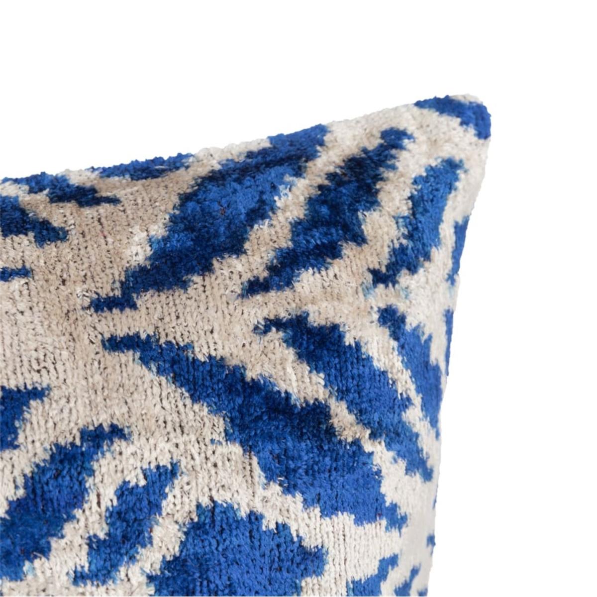 Velvet Cushion – image 3