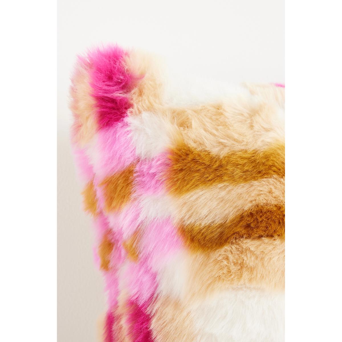 Lilou Jacquard Faux-Fur Cushion – image 2