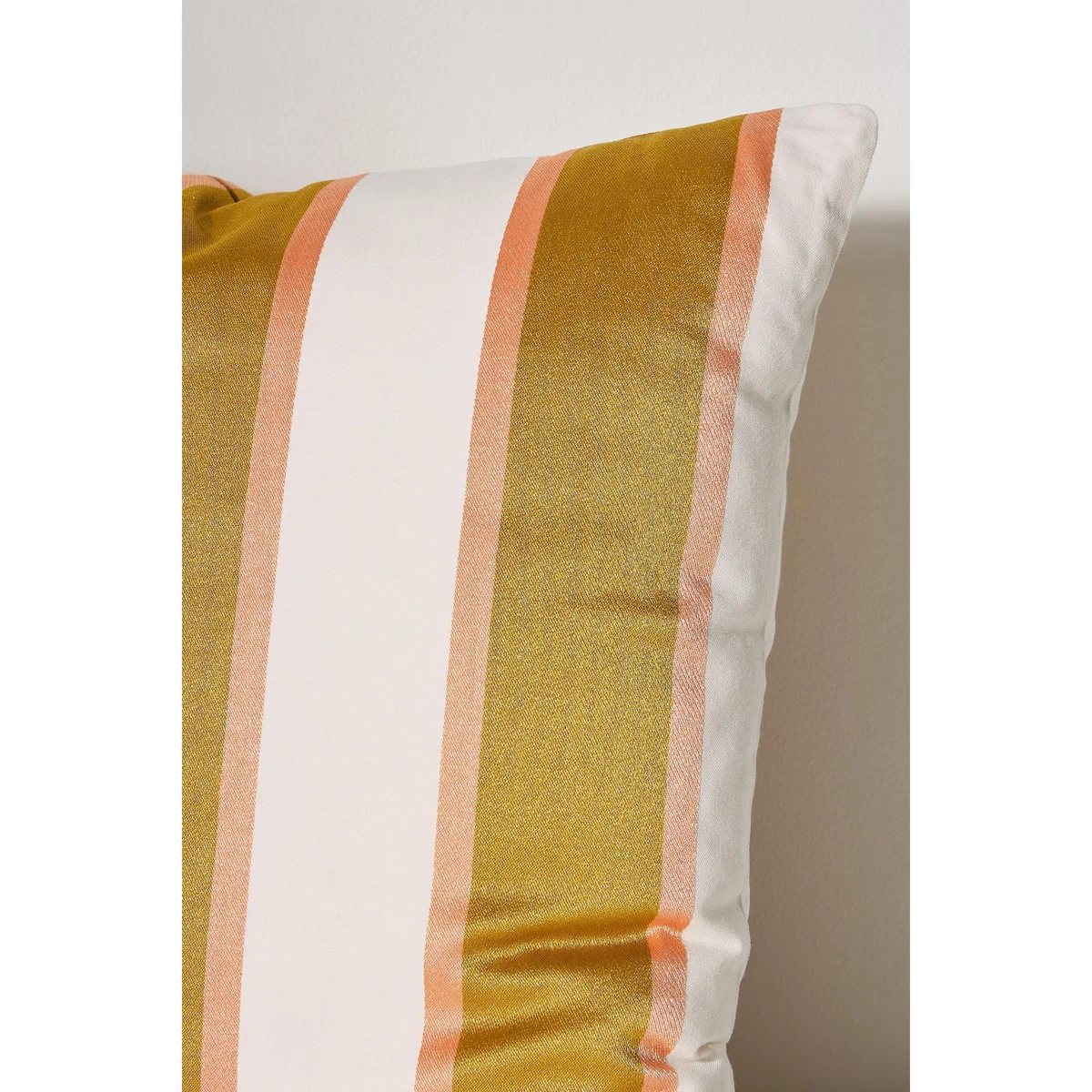 Sutton Cotton Printed Cushion – image 2