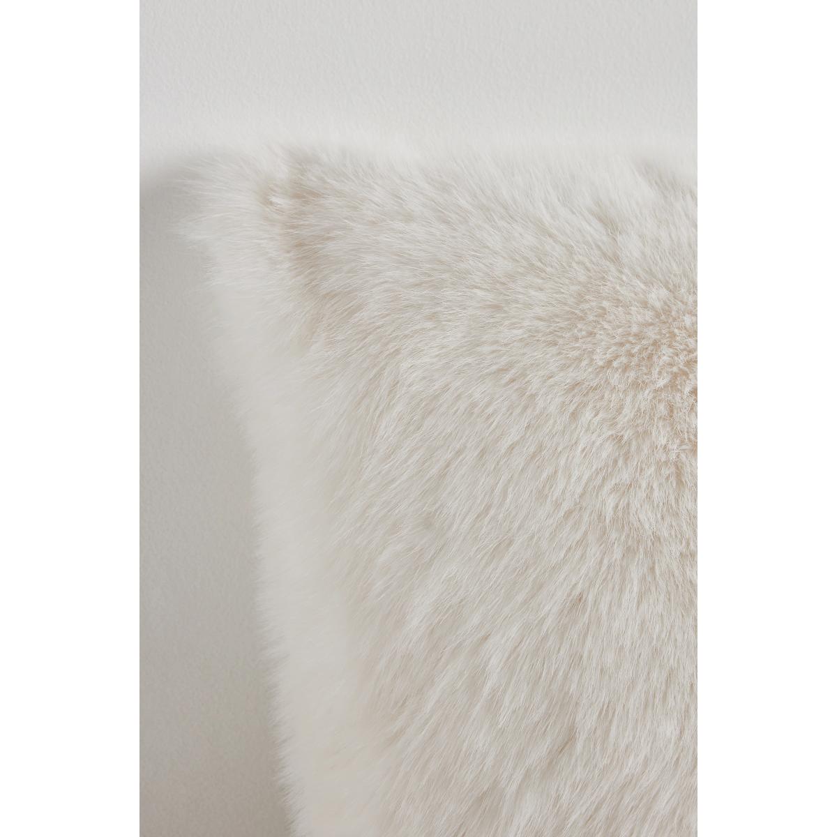 Chloe Faux Fur Cushion – image 5