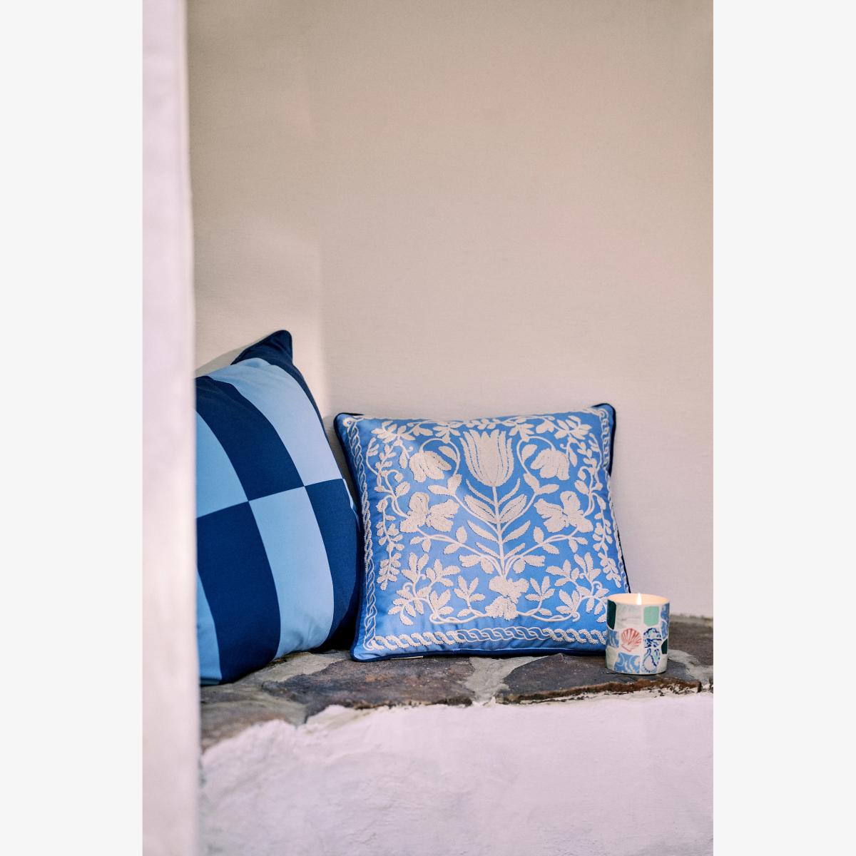 Kenia Embroidered Floral Indoor/Outdoor Cushion – image 1