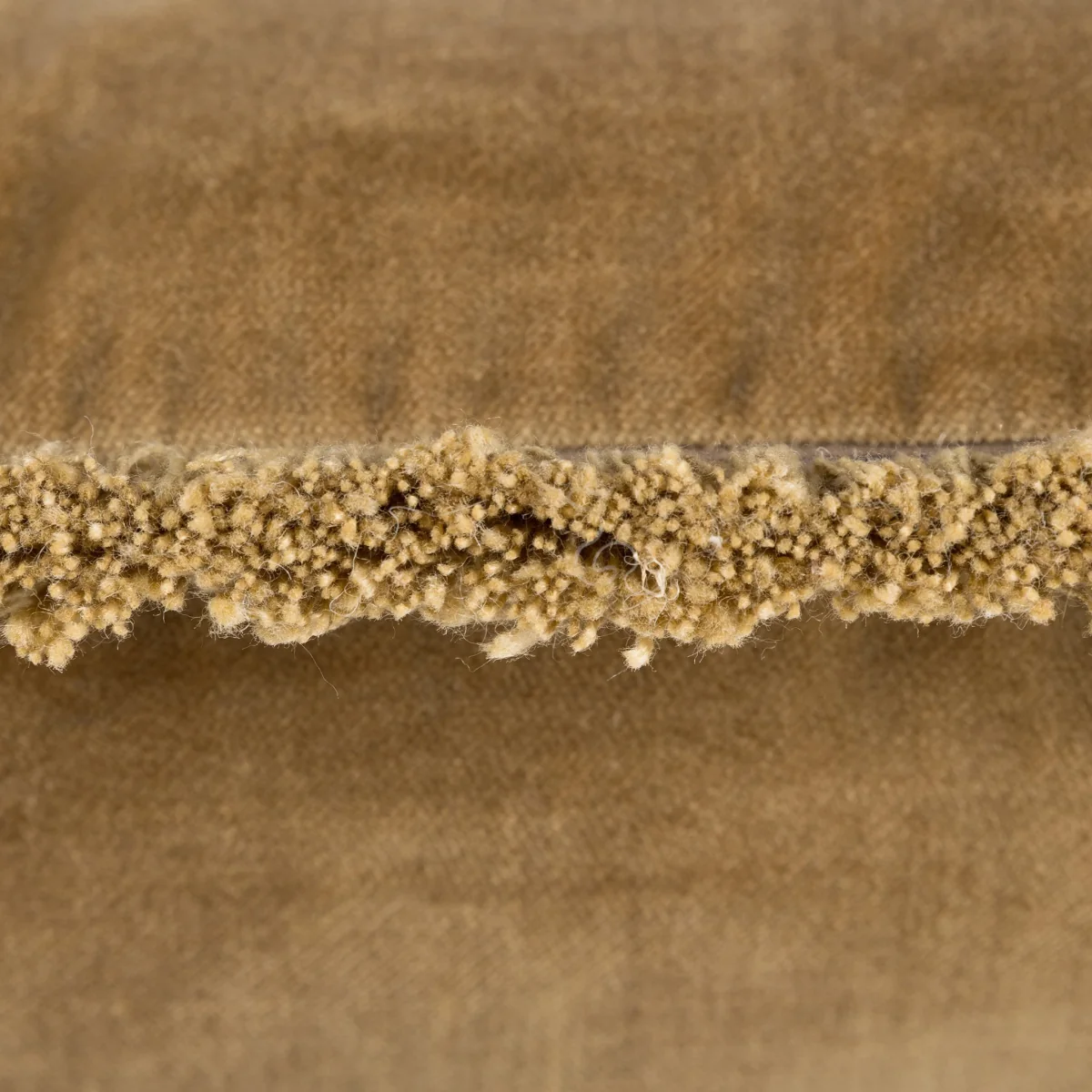 Nova Cushion, Gold – image 4