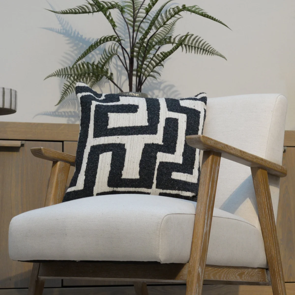 Boucle Geometric Cushion – image 2
