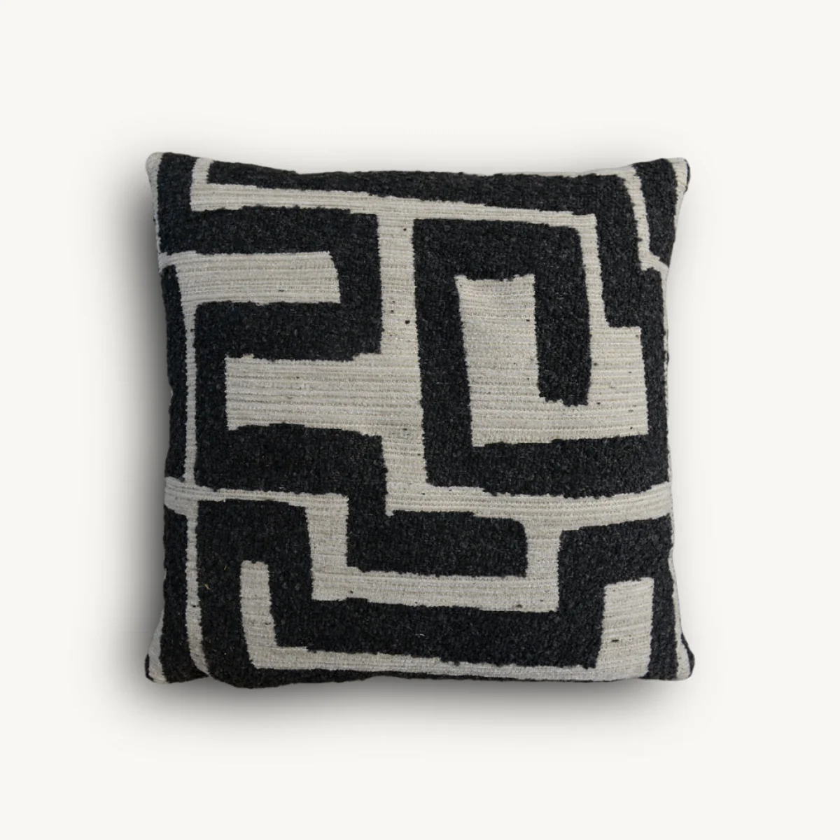 Boucle Geometric Cushion – image 3