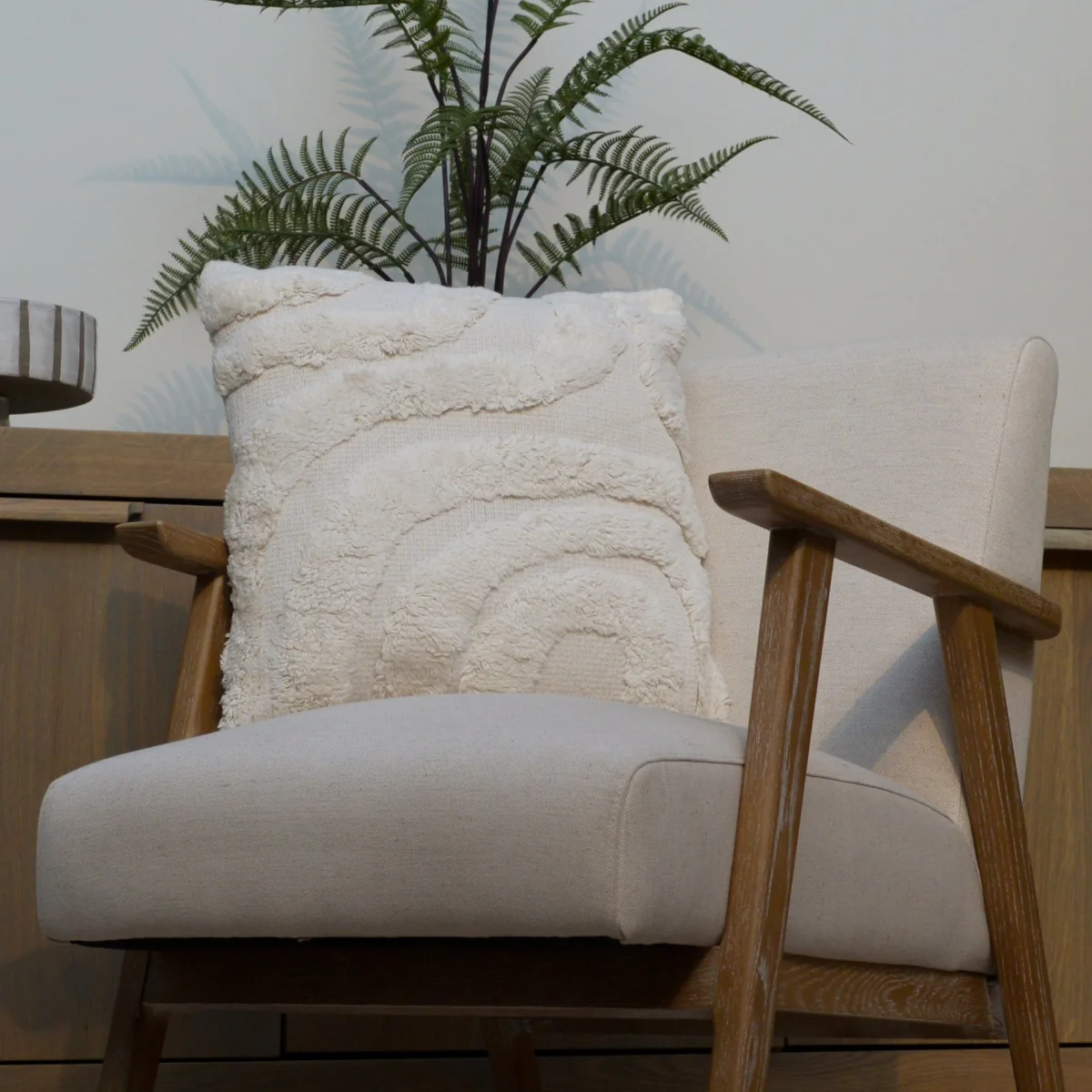 Tuffed Cream Cushion – image 2
