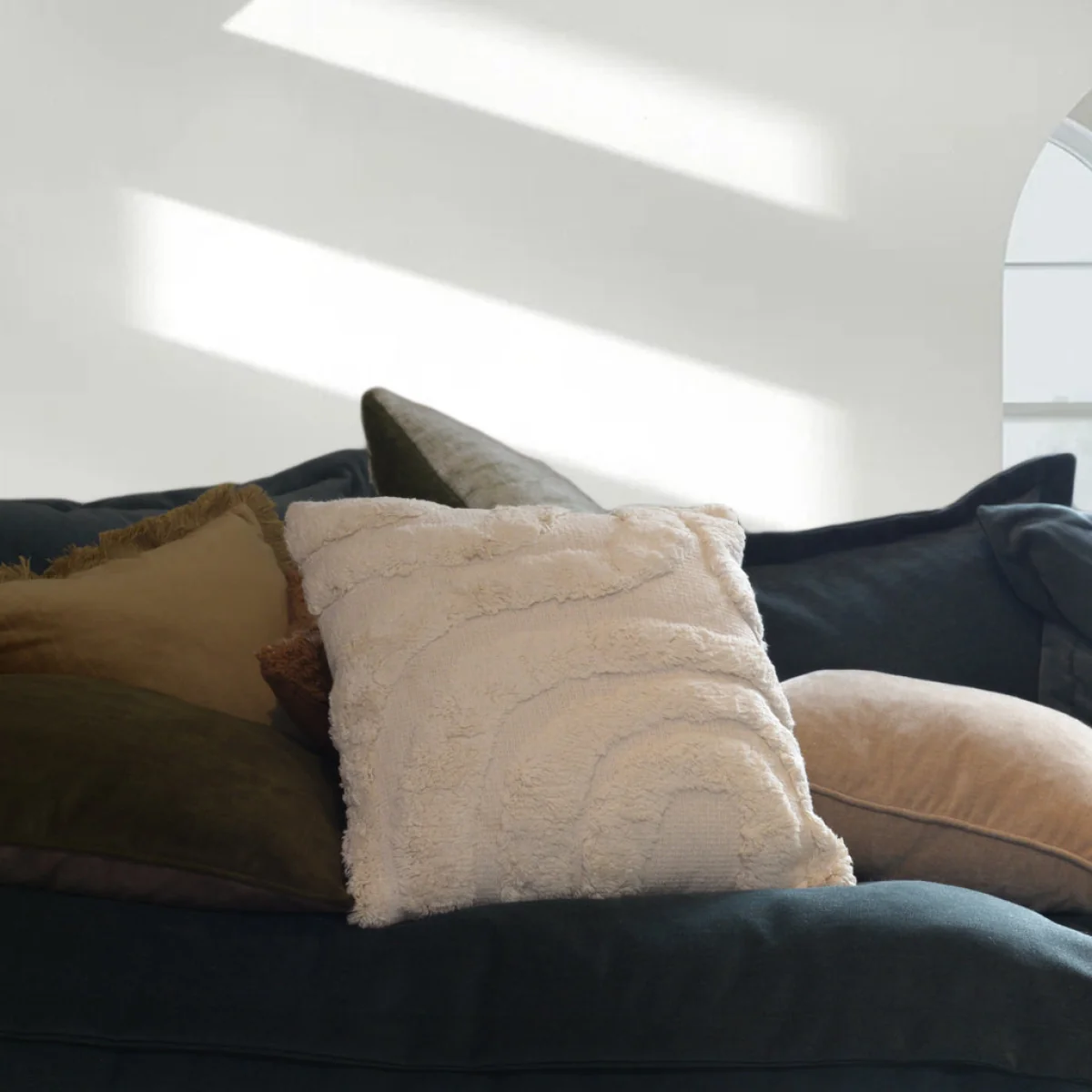 Tuffed Cream Cushion – image 1