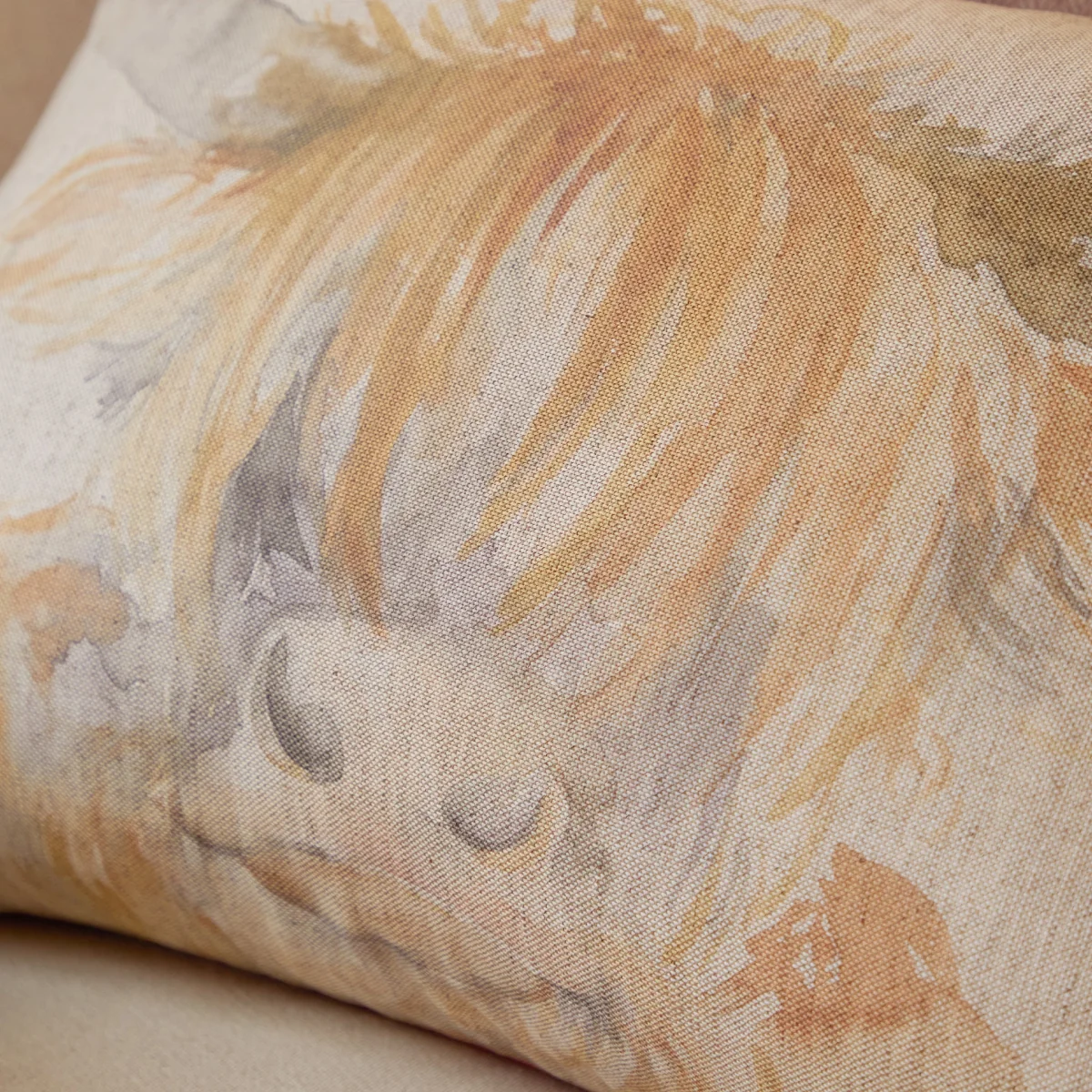 Aite Highland Cow Cushion – image 2