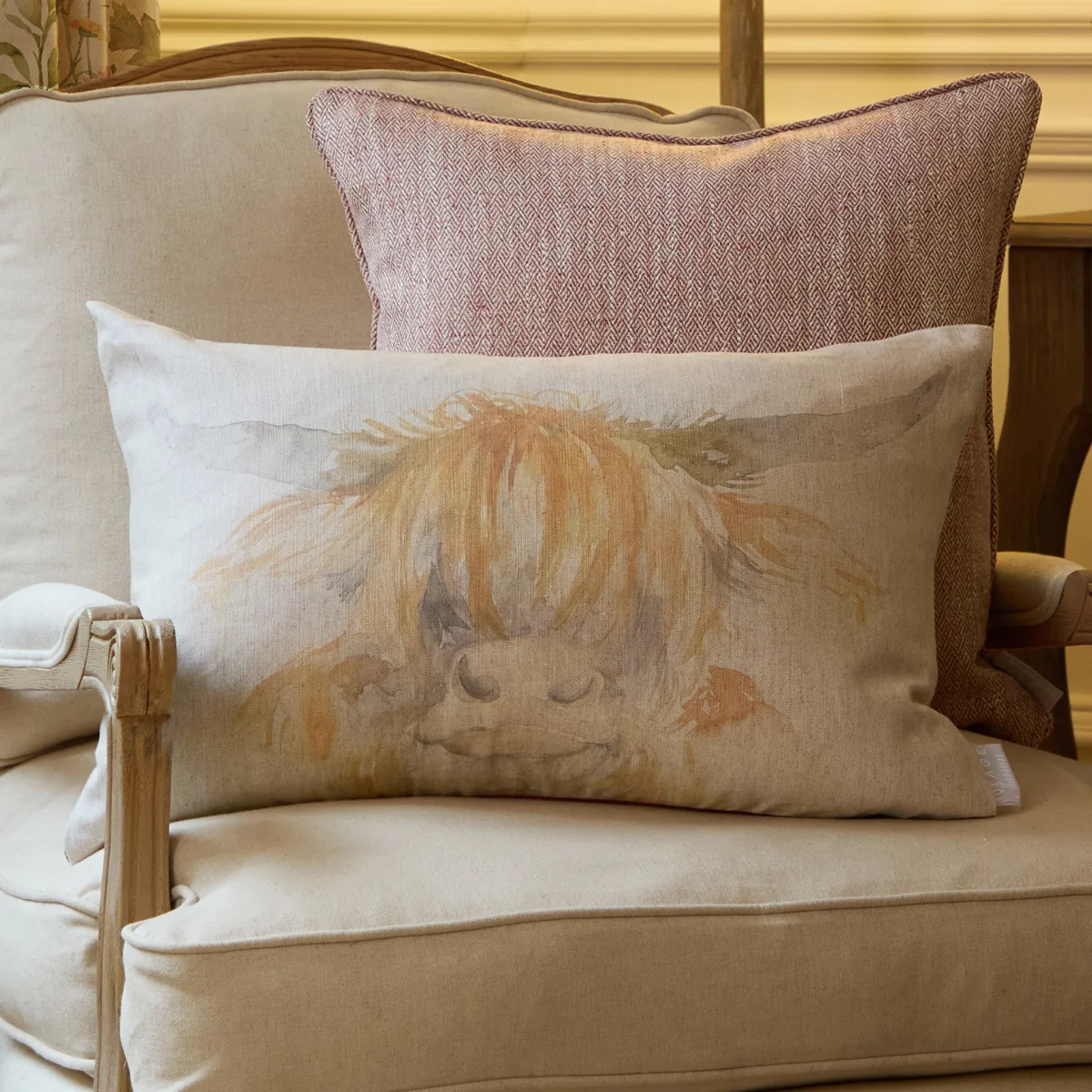 Aite Highland Cow Cushion – image 1