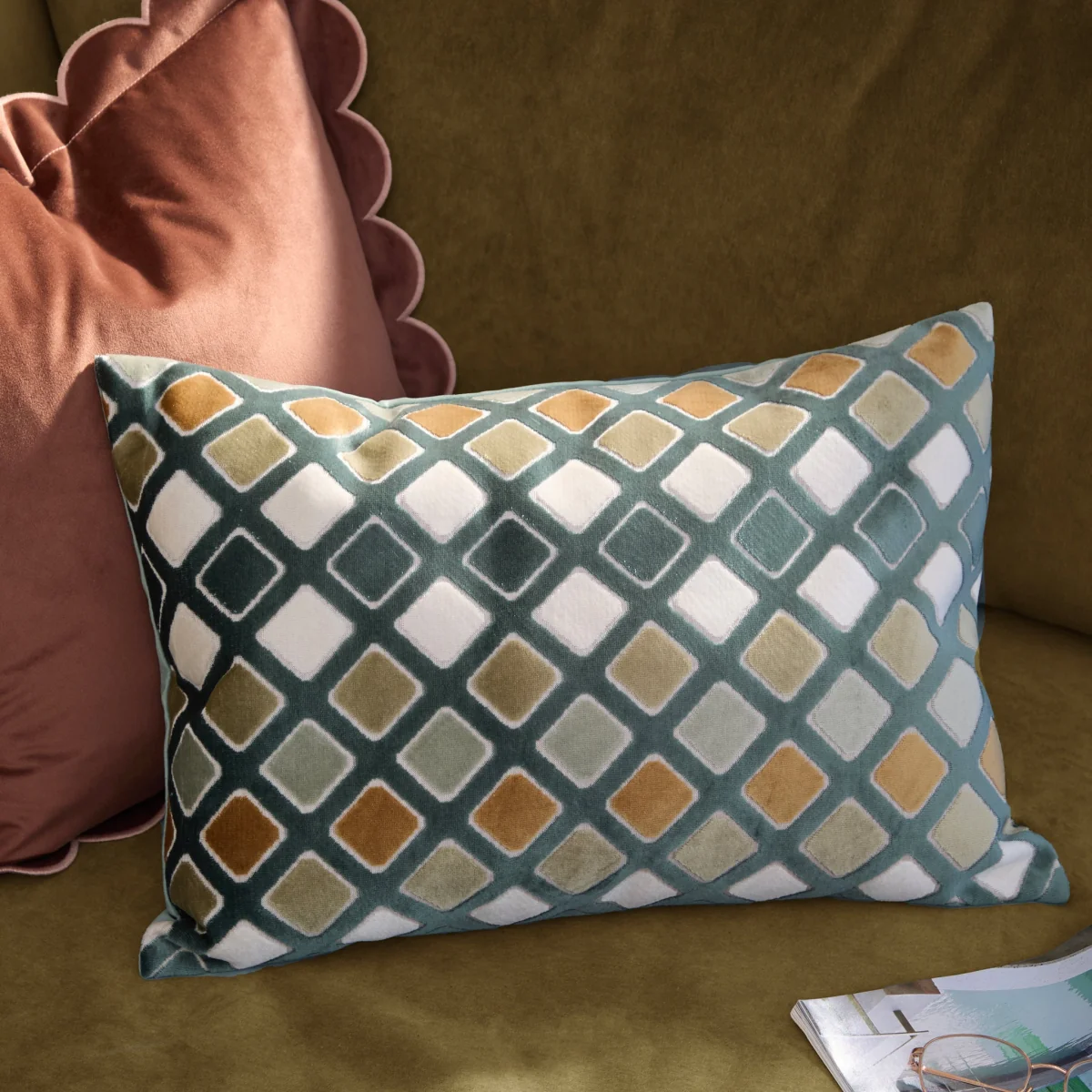 Comet Velvet Cut Cushion – image 1