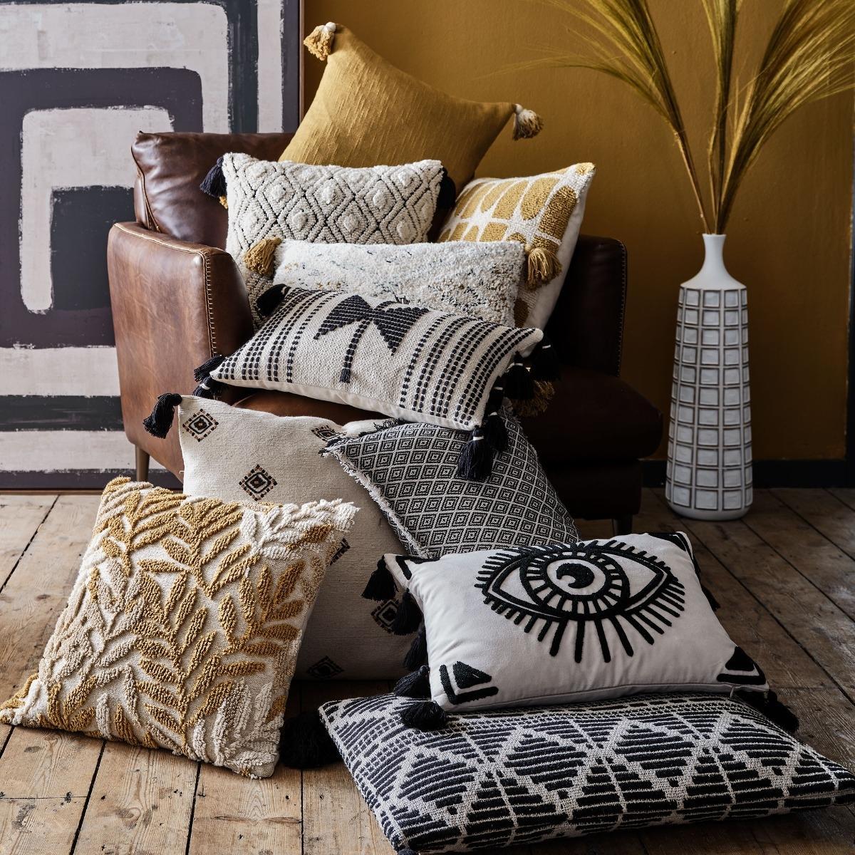 Ajina Cushion – image 2