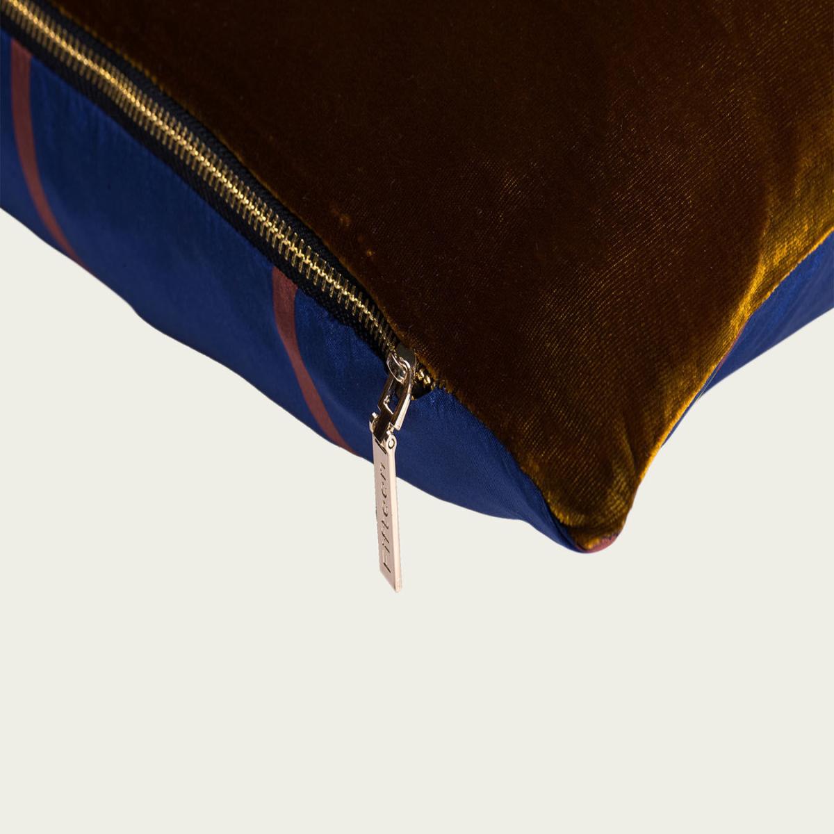 Brollow Cushion – image 4