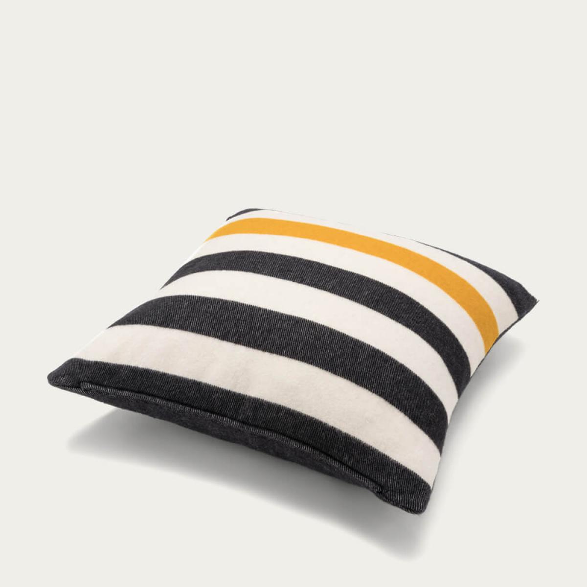 Merino Pillow V67 – image 2