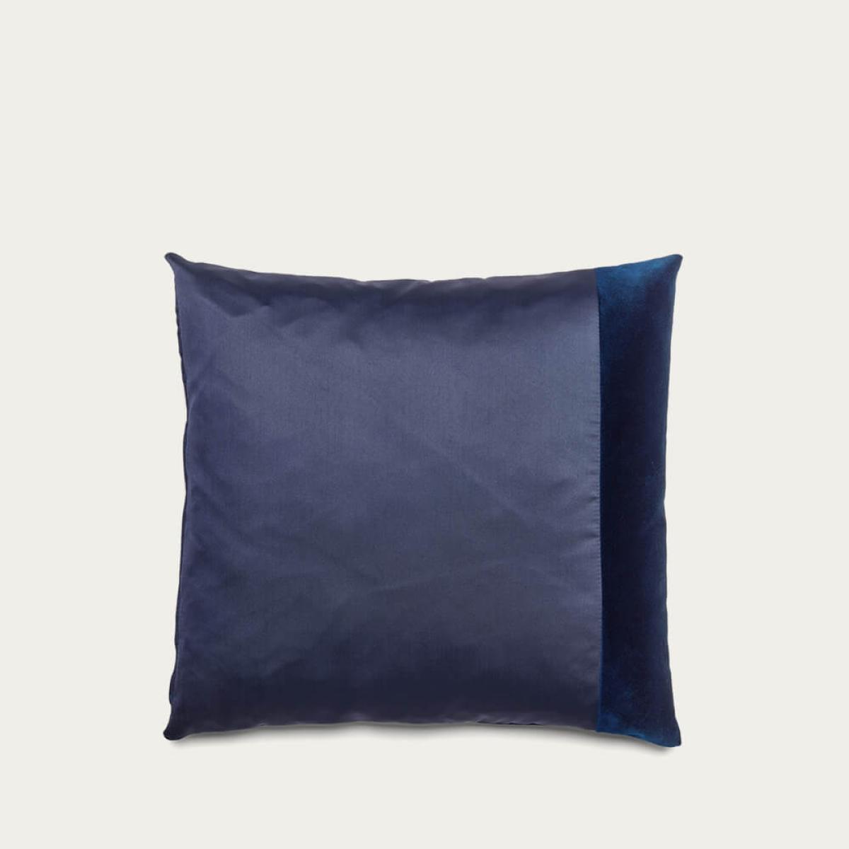 Darkblue Duo - A Duo of Decadence – image 3