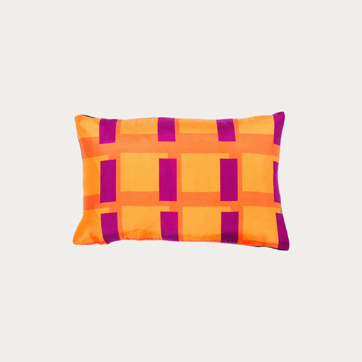 Viora Petite Cushion – image 1