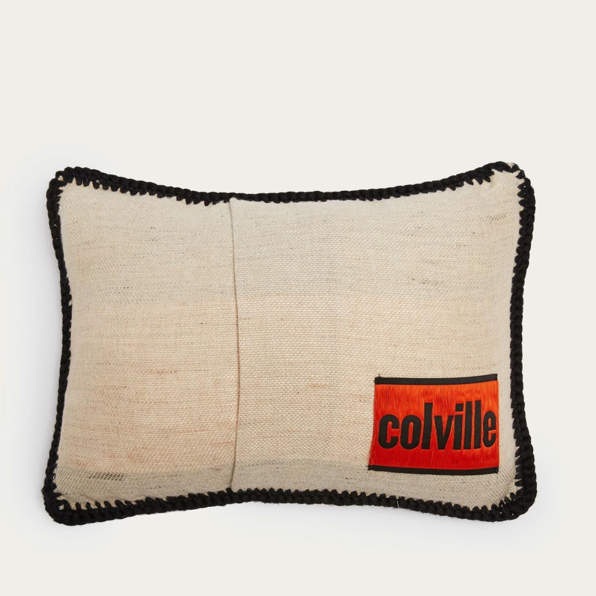 Multicolor 1 Arrow Cushion – image 5