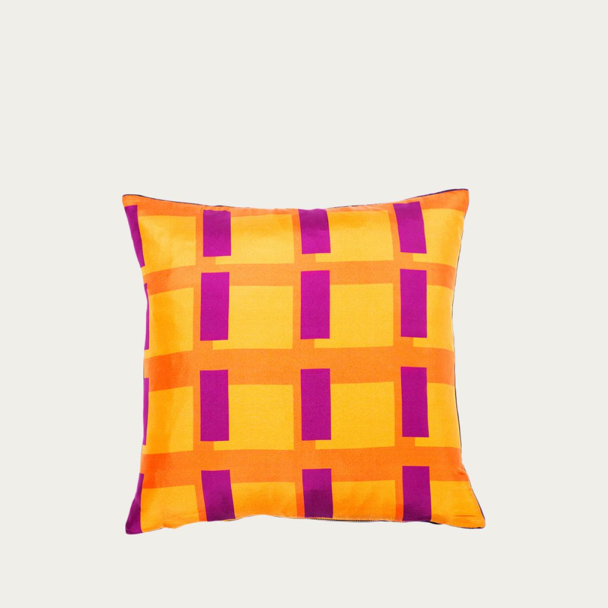 Viora Cushion – image 1