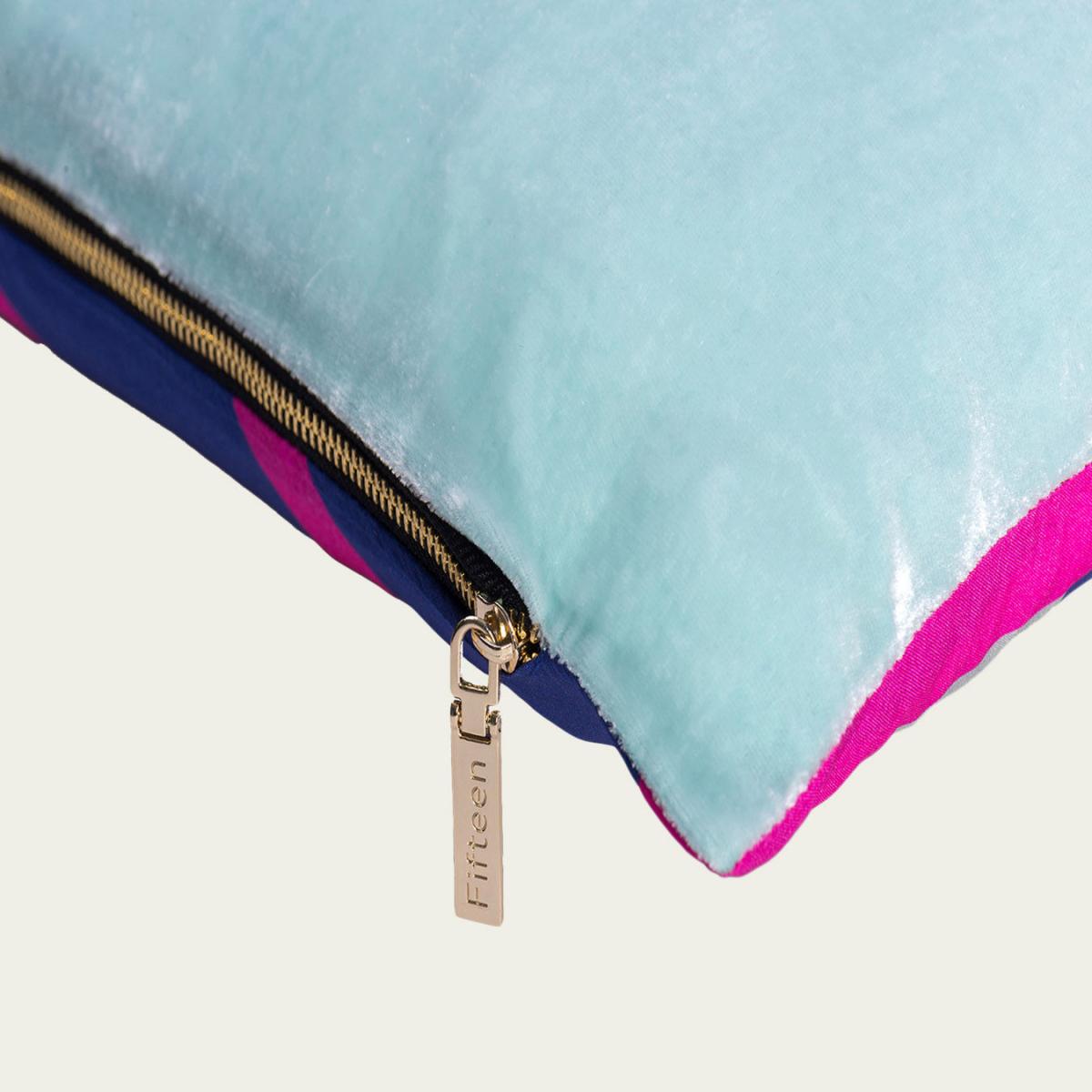 Blink Cushion – image 4