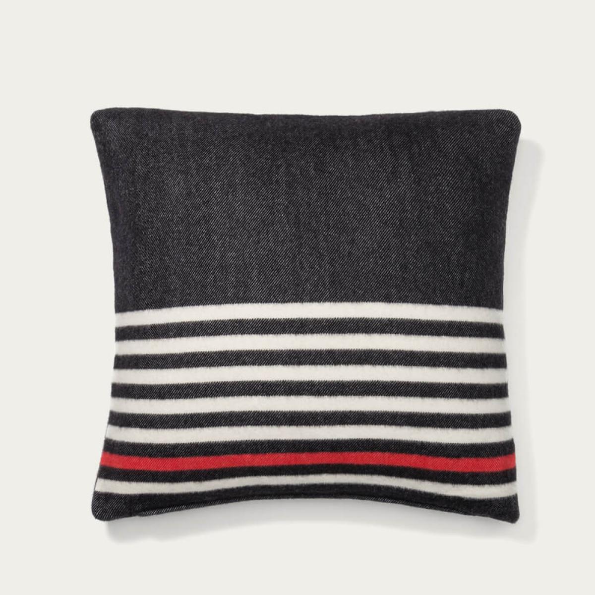 Merino Pillow V69 – image 1