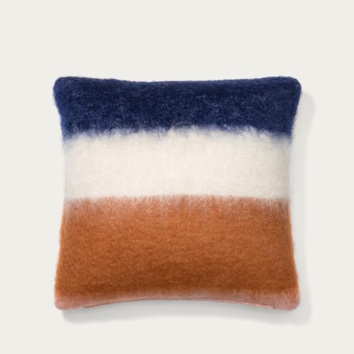 Mohair Pillow V62 – image 1