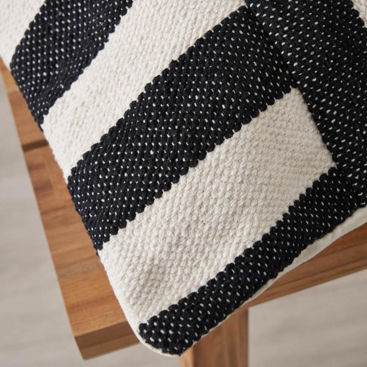 Tino Cushion, Black – image 4