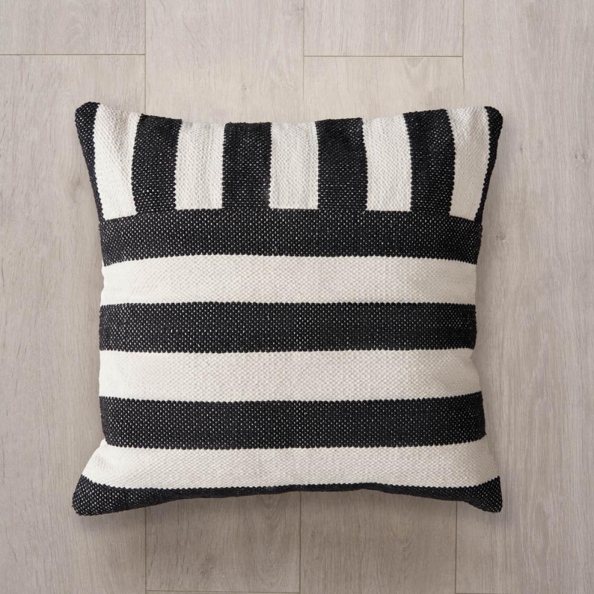 Tino Cushion, Black – image 1