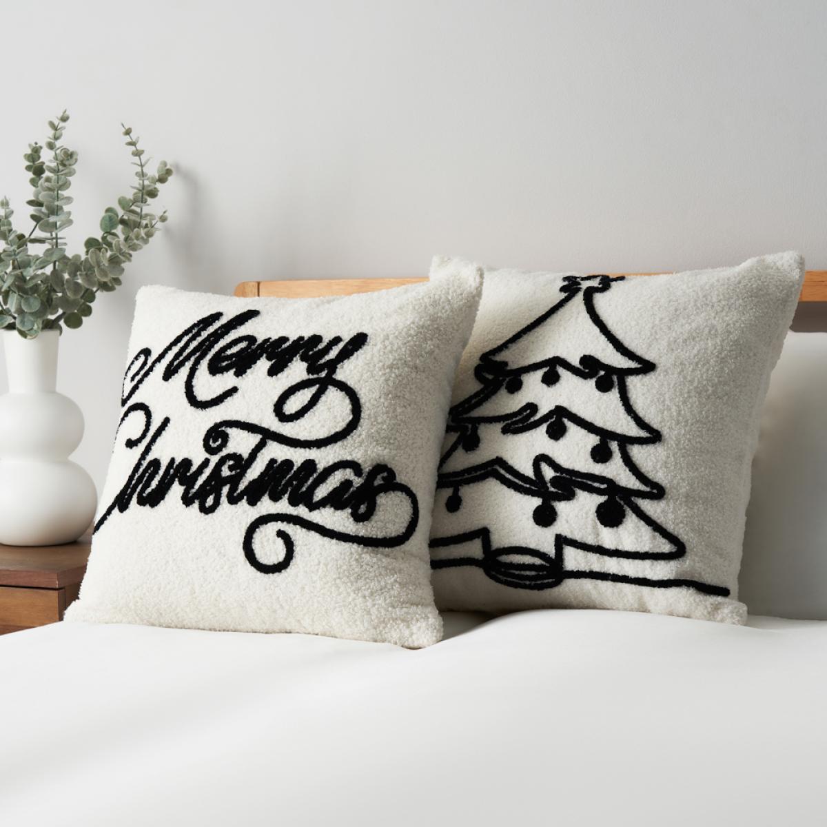 Christmas Tree Tufted Cushion, Natural – image 4