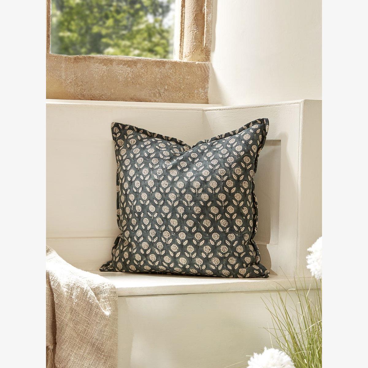 Silvadee Cushion – image 1