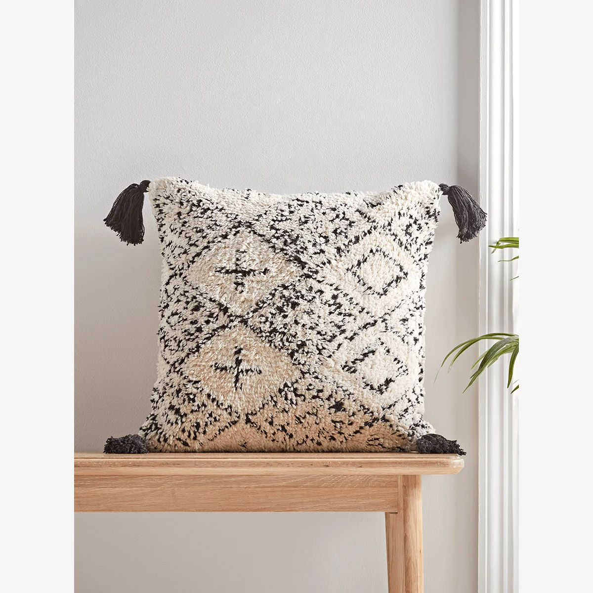 NEW Skoura Cushion – image 1