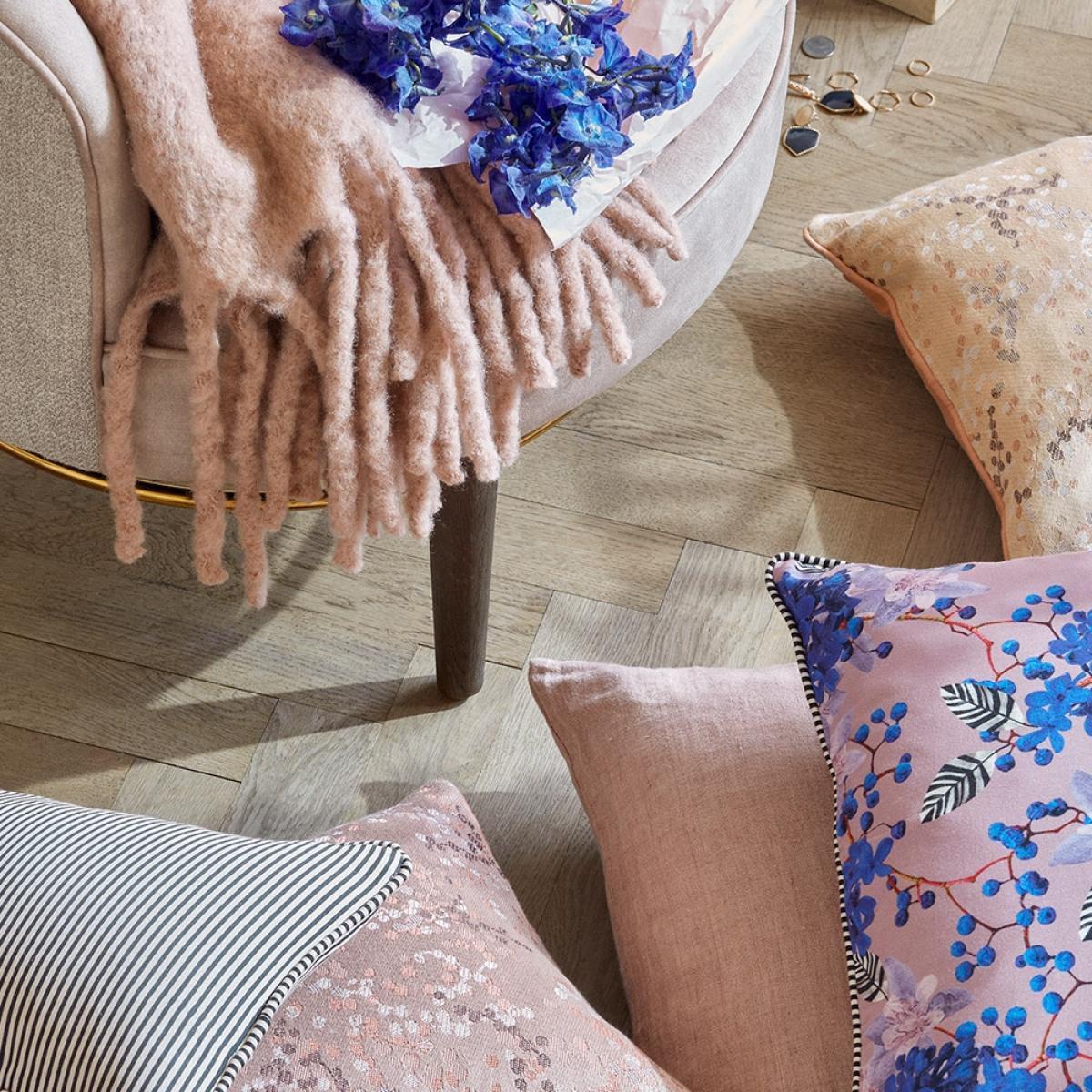 Cozy Living Chiro Floral Cushion - Ultramarin – image 4