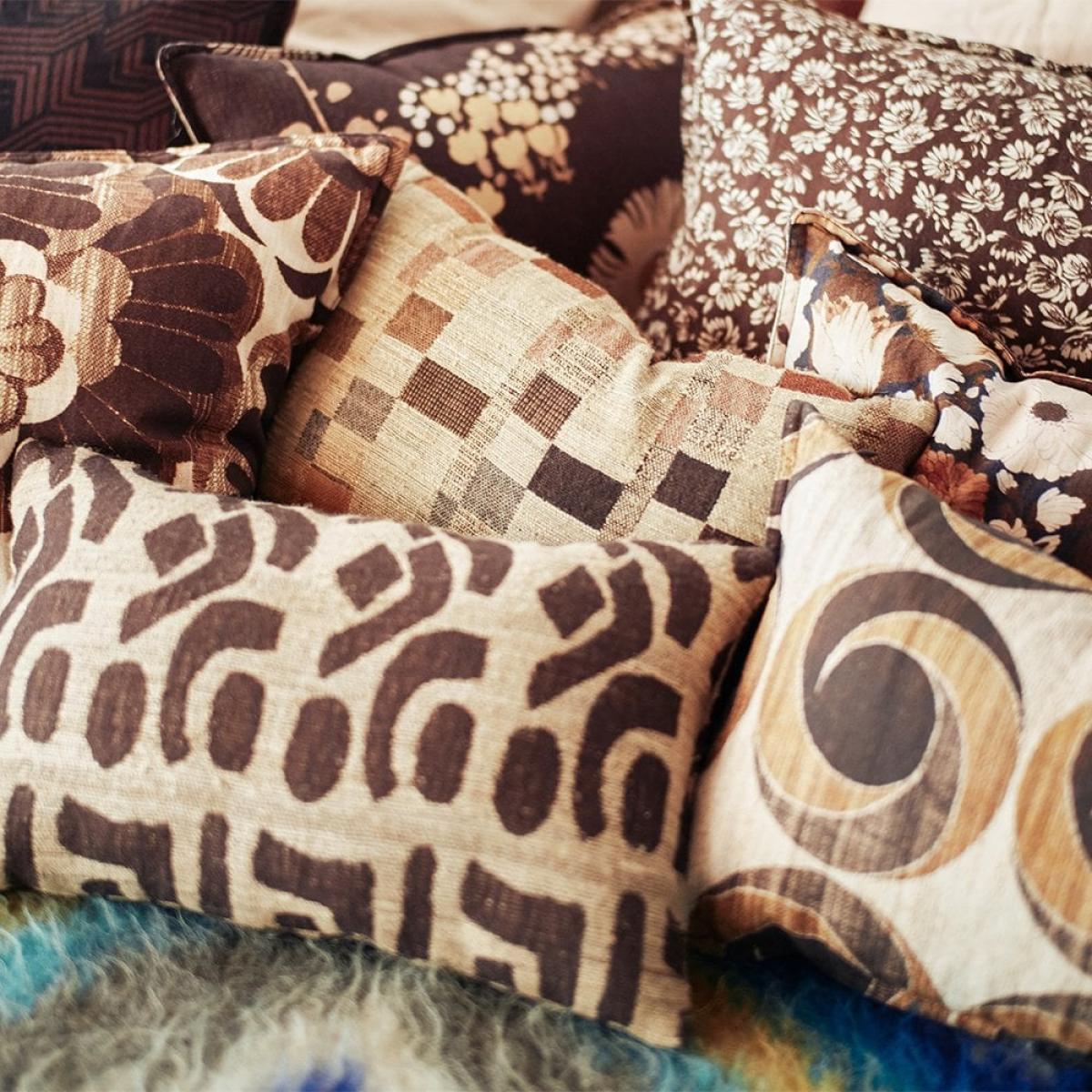 HKliving Silk Cushion Rustic – image 2