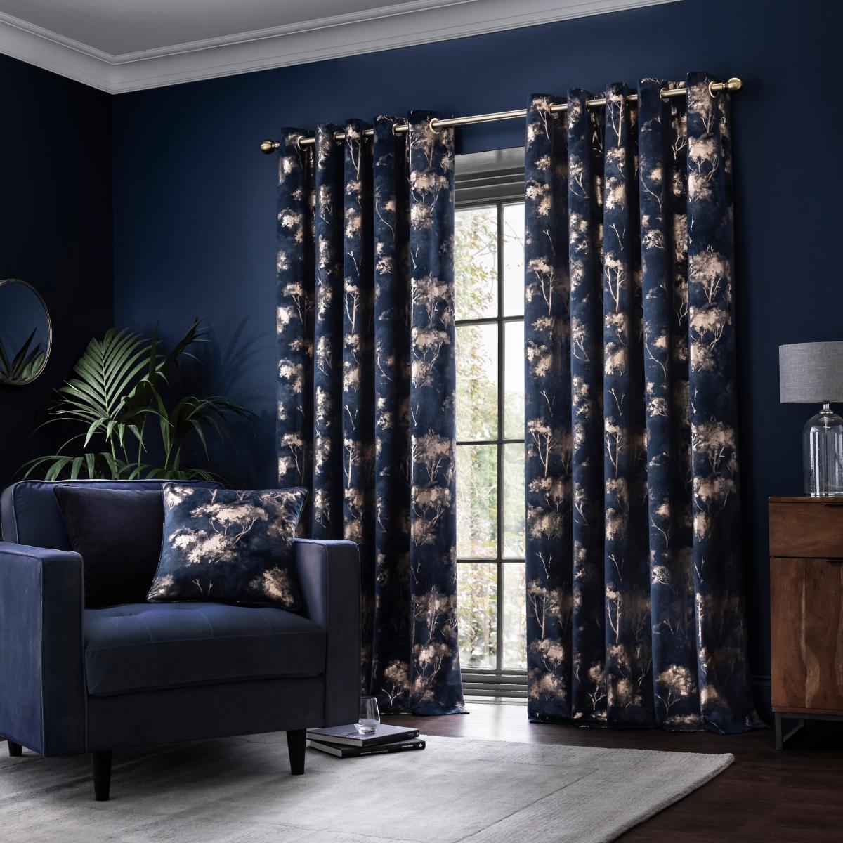 Velour Tree Printed Cushion Navy Blue/Gold – image 3
