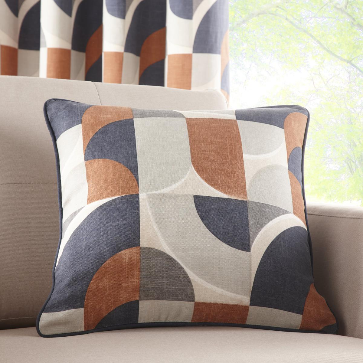 Elements Marne Cushion Navy – image 1