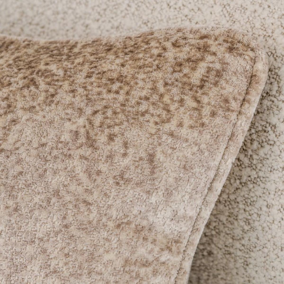 Luxe Textured Velvet Cushion – image 2