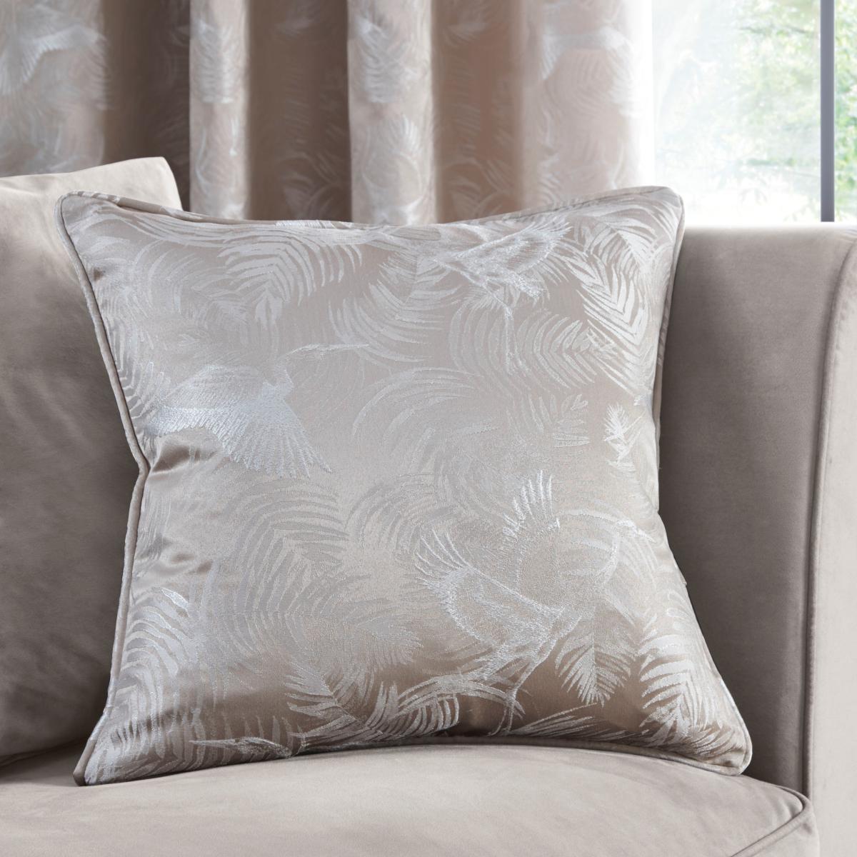 Crane Natural Cushion Natural – image 1