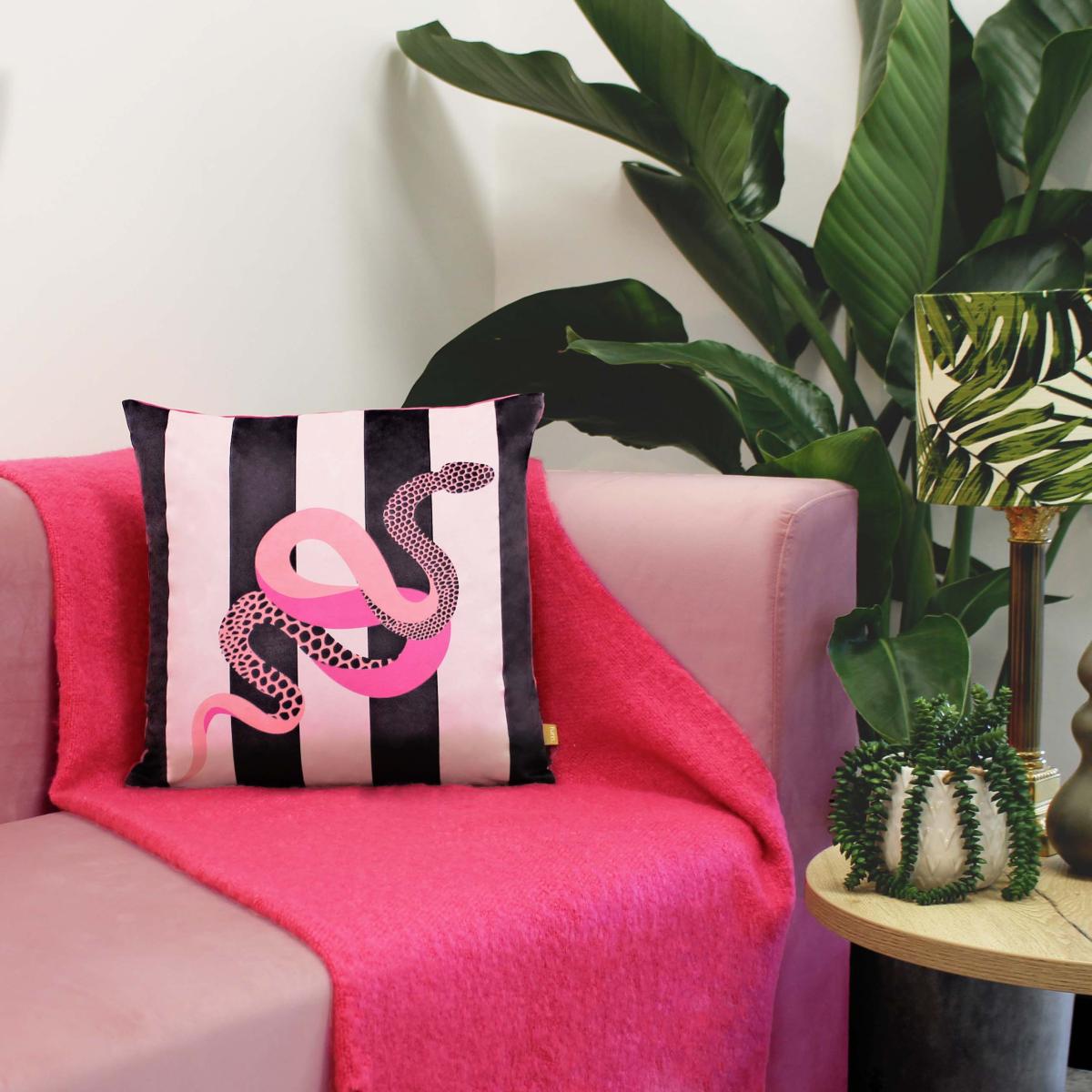 furn. Serpentine Fuschia Square Velvet Cushion Pink/Brown/Black – image 5