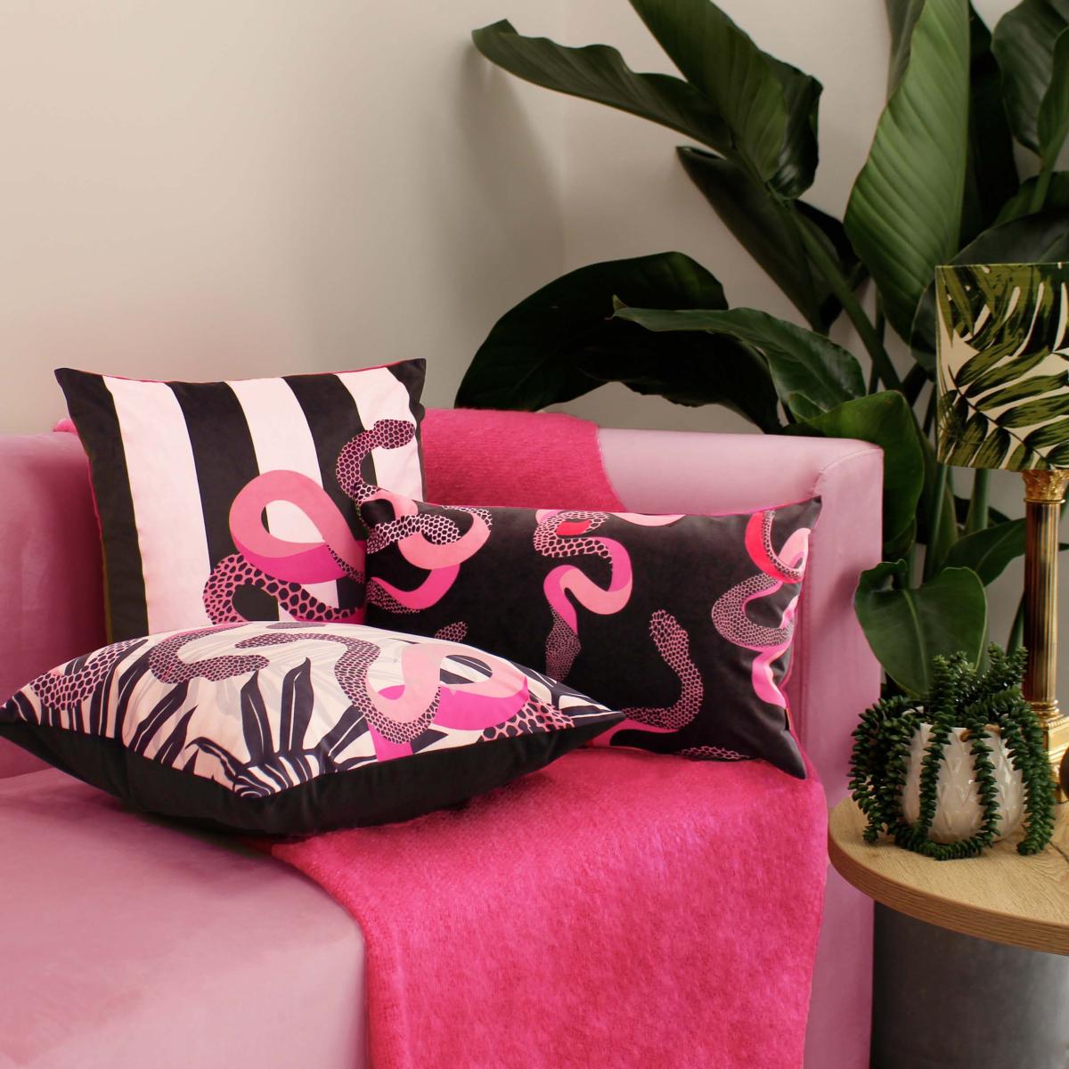 furn. Serpentine Fuschia Square Velvet Cushion Pink/Brown/Black – image 6