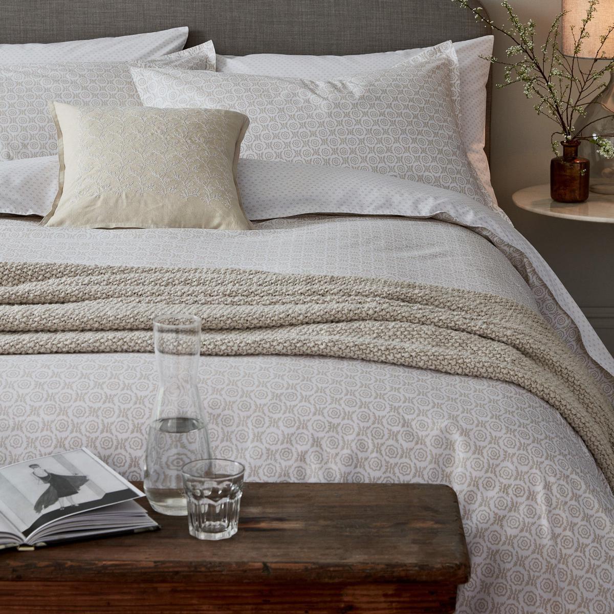 Murmur Thea Linen Cushion Brown and White – image 4