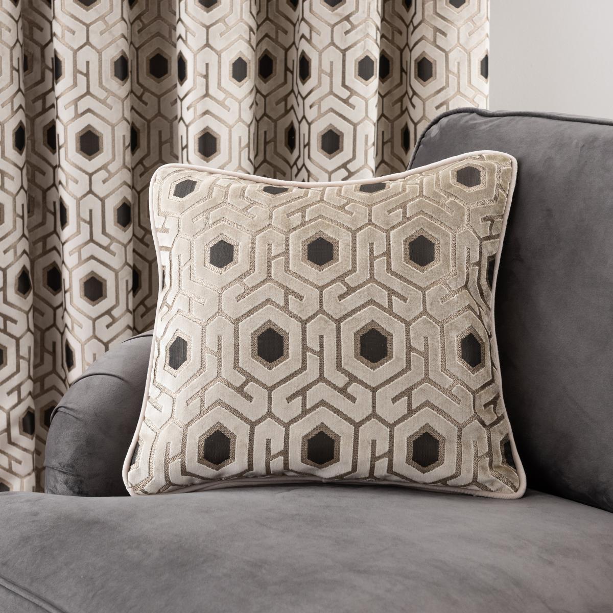 Geo Cut Velvet Champagne Cushion Champagne – image 1