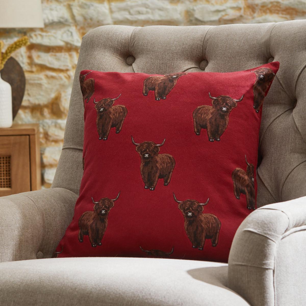Highland Cow Brushed Cotton Cushion Burgundy – image 1