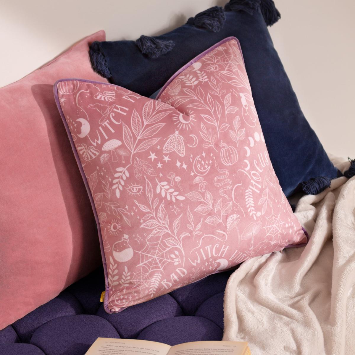 furn. Hocus Pocus Square Cushion Navy – image 4