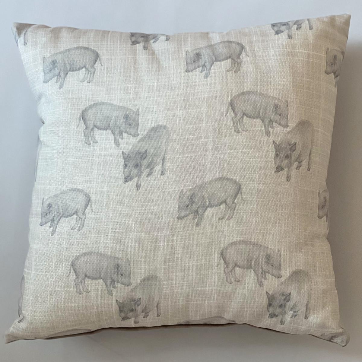Daro Pigs Farm Square Cushion Grey – image 2