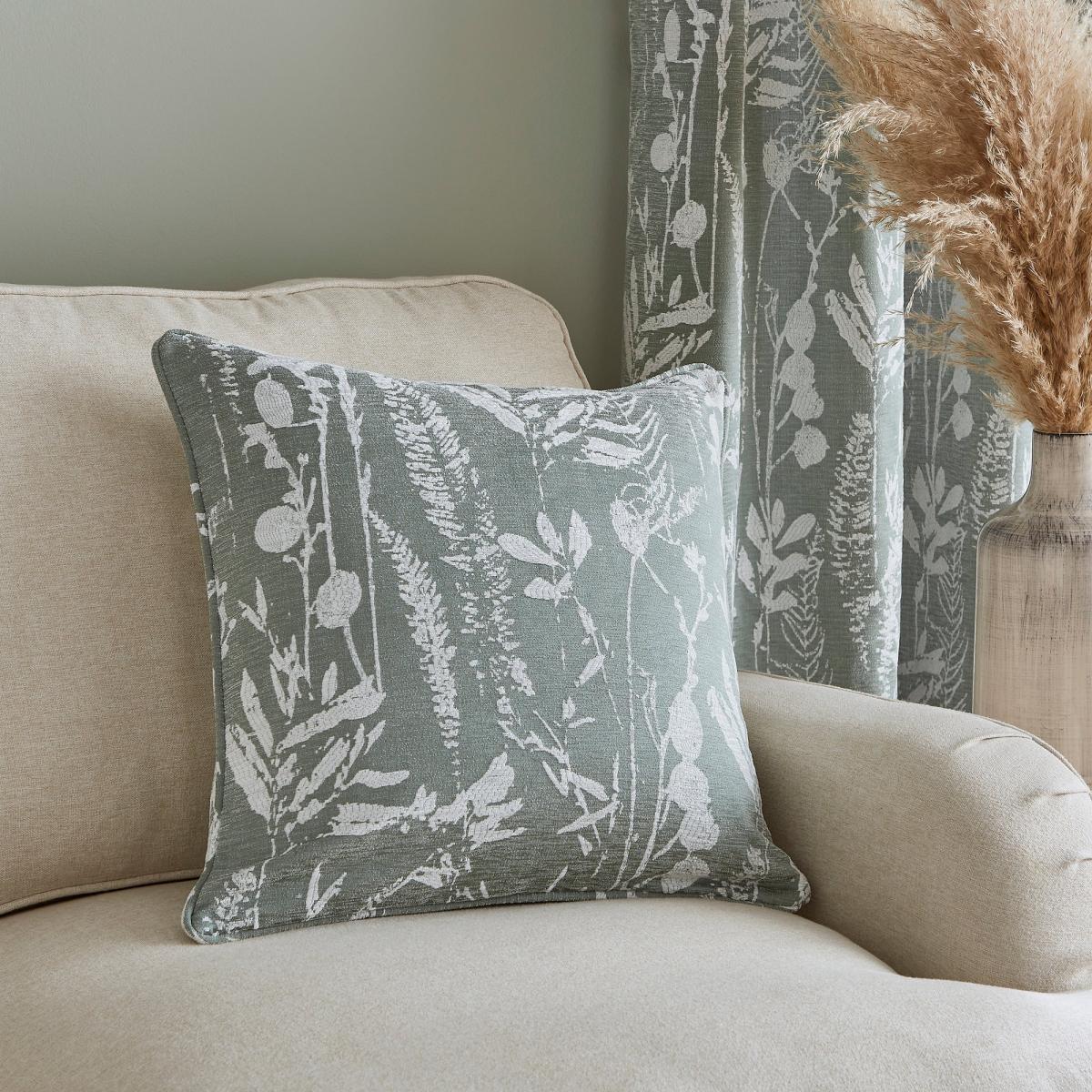 Meadow Jacquard Cushion Green – image 1