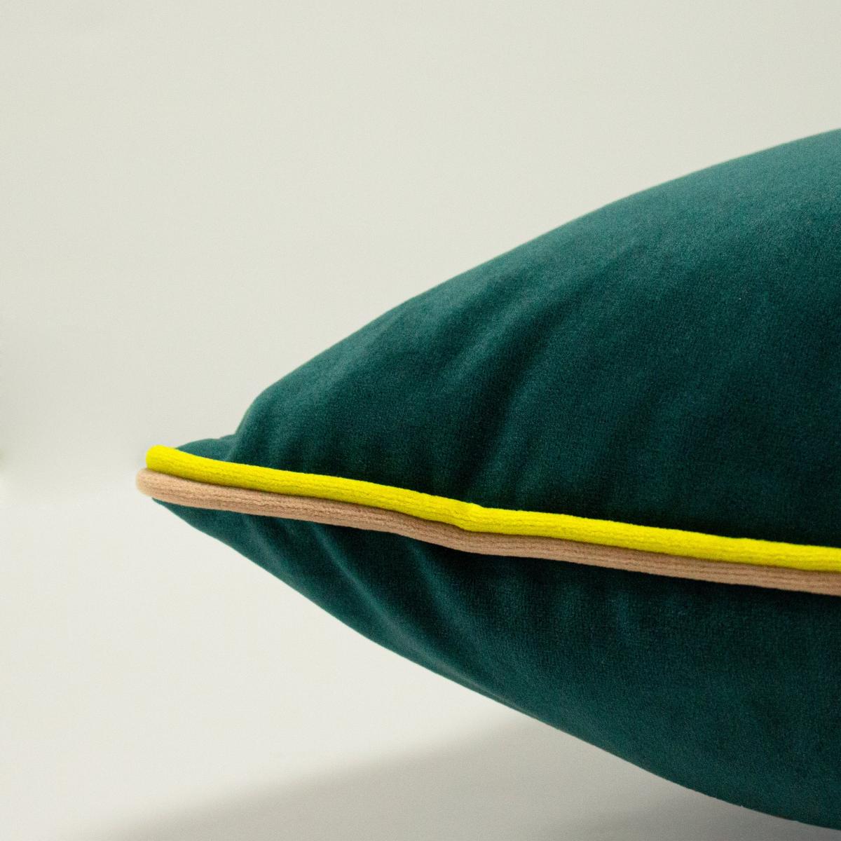 furn Gemini Square Cushion – image 5