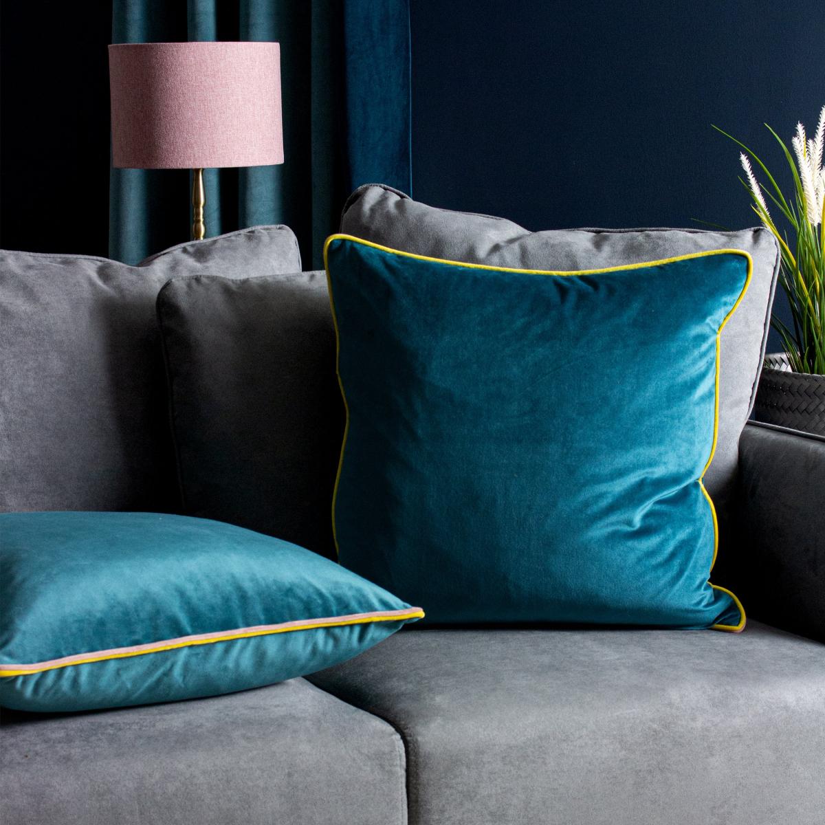 furn Gemini Square Cushion – image 1