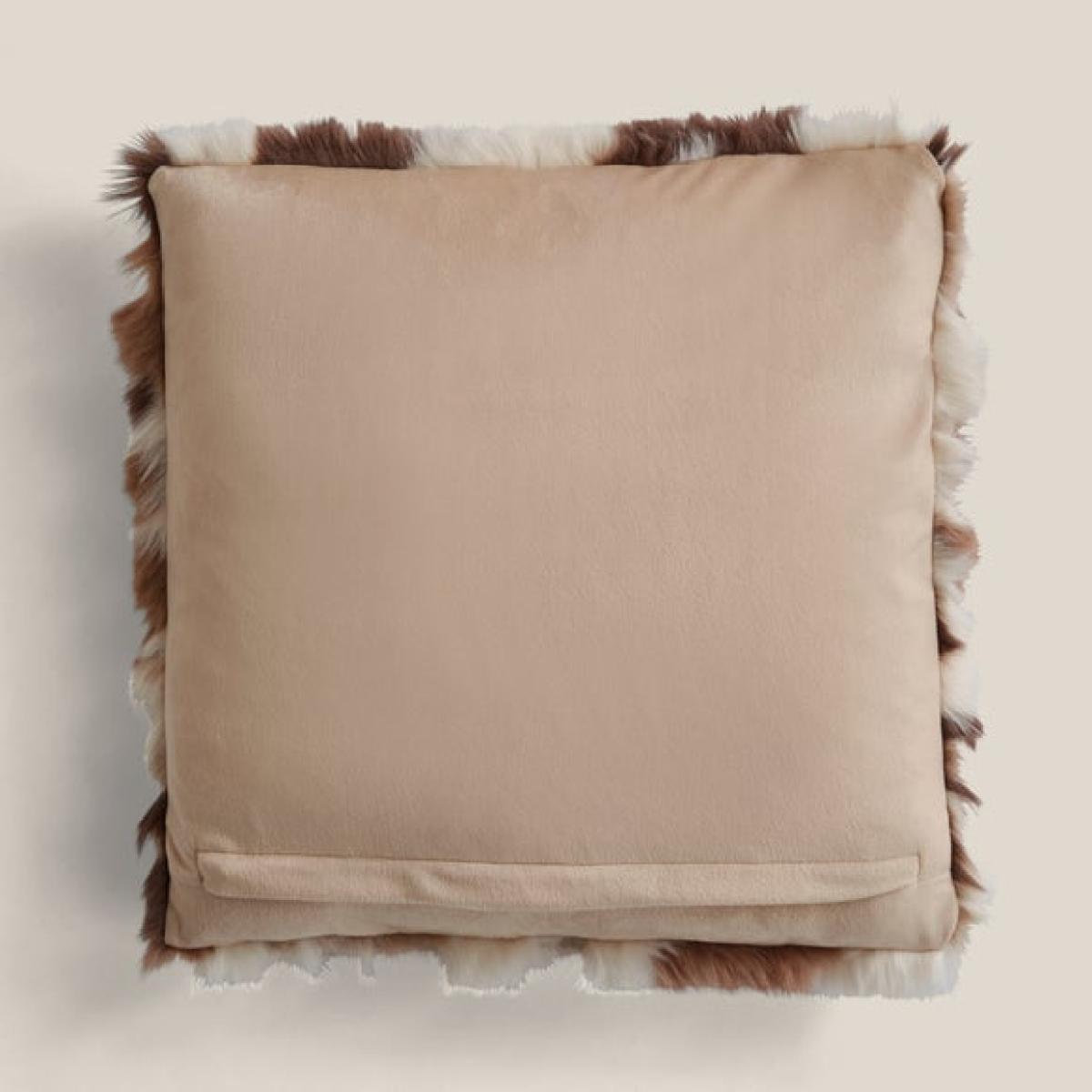 Retro Floral Fur Square Cushion – image 4