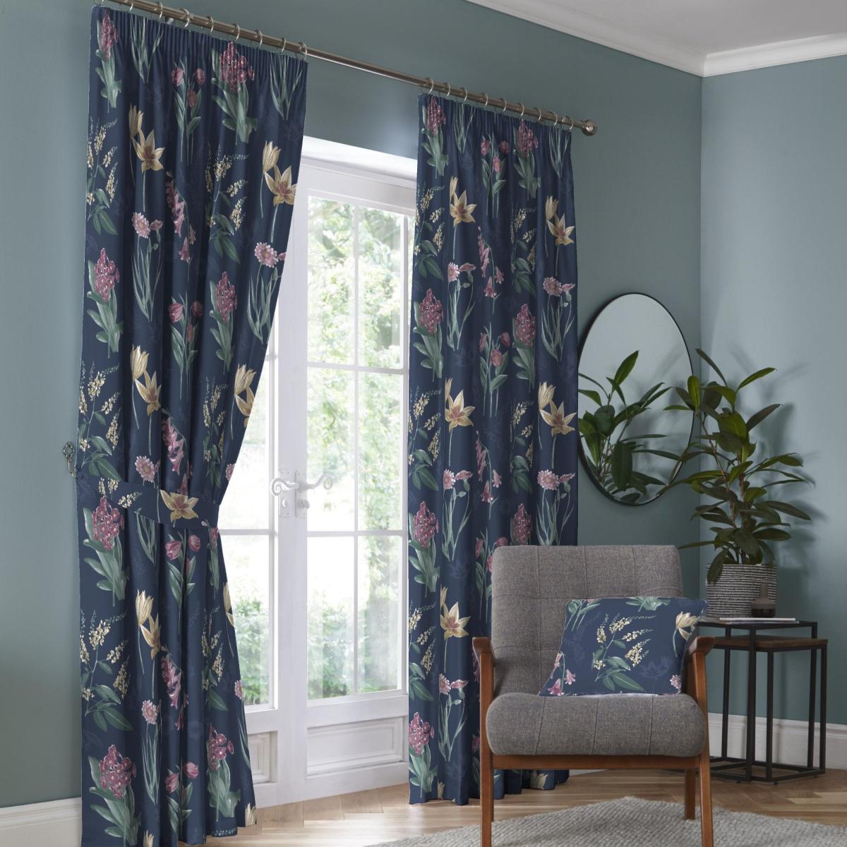 Caberne Navy Cushion Navy – image 2